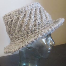 Grammy Dirlam: How's About A Hat Pattern Wool Hat Pattern, Bulky Yarn Crochet, Crochet Summer Hats, Crochet Hat For Women, Hat Patterns Free, Crochet Hat Free, Crochet Knit Hat, Crochet Beanie Hat, Pork Pie