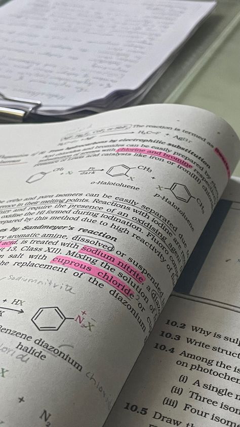 Physics And Chemistry Aesthetic, Physic Aesthetics, Hazel Lancaster, Physics Aesthetic, Academic Inspiration, Chem Notes, Education Aesthetic, Chemistry Aesthetic, Studying Science