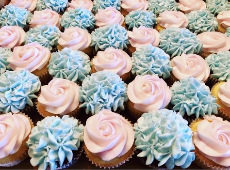 Gender Cupcakes Ideas, Cupcake Reveal Gender, Cupcakes For Gender Reveal Party, Gender Reveal Ideas Cupcakes, Cupcake Gender Reveal Ideas, Gender Cupcakes, Gender Reveal Sweets, Gender Reveal Cupcake Ideas, Cupcake Gender Reveal