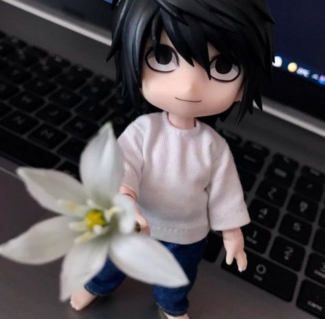 L Figure Chibi, L Nendoroid Icon, L Lawliet Nendoroid, Cute Doll Hairstyles, L Nendoroid, L Lawliet Pfp, Lawliet Pfp, L Lawliet Fanart, L Chibi