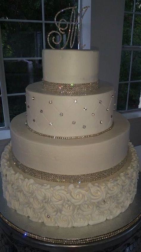 Bling Wedding Cakes, Quince Cakes, Wedding Cakes Elegant, Quinceanera Cakes, Sweet 16 Birthday Cake, Sweet 16 Cakes, Elegant Birthday Cakes, 16 Birthday Cake, Dream Wedding Cake