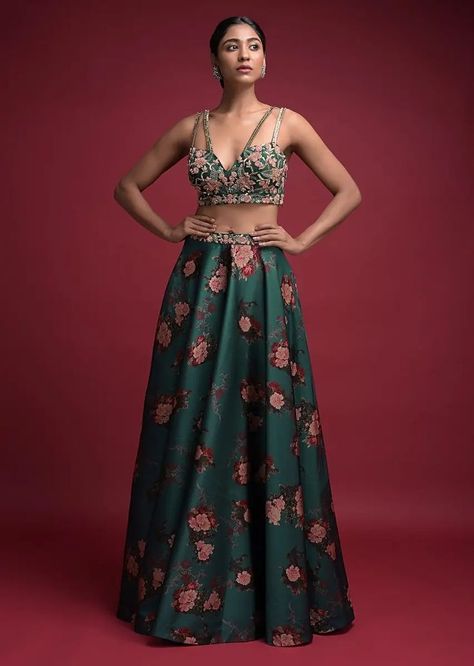 bridal lehenga,bridal lehenga collection,red bridal lehenga,bridal lehenga shopping,latest bridal lehenga designs,bridal lehenga designs,bridal,bridal lehenga design,bridal lehenga in chandni chowk,lehenga,pink bridal lehenga,wedding lehenga,chandni chowk lehenga market,bridal lehenga designs 2021,lehenga with price,sabyasachi bridal lehenga chandni chowk,chandni chowk lehenga shopping,designer lehenga chandni chowk,designer lehenga Emerald Green Lehenga, Sunny Dress, Lehenga Crop Top, Strap Blouse, Wedding Outfits For Women, Embellished Crop Top, Indian Wedding Fashion, Kalki Fashion, Lehenga Designs Simple