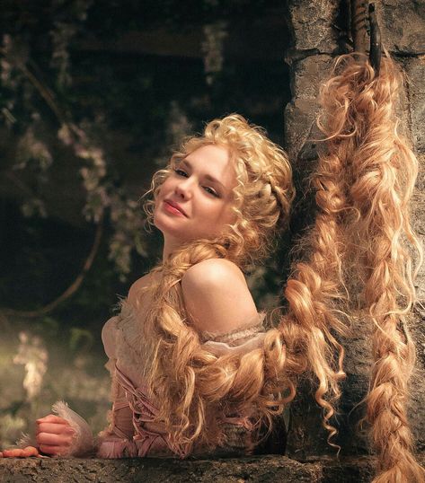 Mackenzie Mauzy, Victorian Era Aesthetic, Real Life Rapunzel, Curly Wurly, 18th Century Costume, Rapunzel Hair, Disney Fun Facts, Tangled Rapunzel, Princess Aesthetic