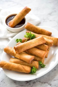 You've never really had a spring roll until you've tried a homemade one. With the quick video tutorial, you'll be a Spring Roll master in no time! Fried Spring Rolls, Chicken Spring Rolls, Vegetable Spring Rolls, Lunch Wraps, Spring Roll Recipe, Mapo Tofu, Recipetin Eats, Recipe Tin, Egg Roll Recipes