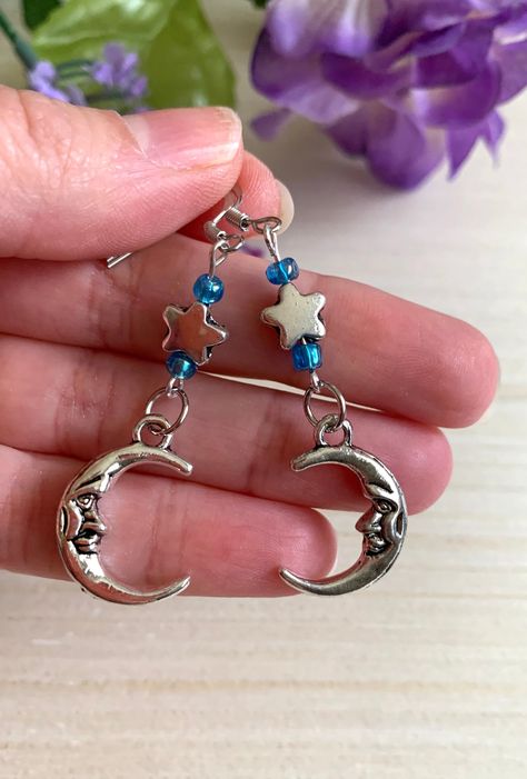 Charm Earrings Diy, Moon Man, Man In The Moon, Celestial Earrings, Beaded Earrings Diy, Indie Jewelry, Diy Earring, In The Moon, Hippie Earrings