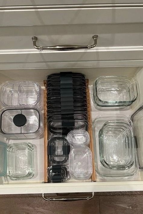 Glass Tupperware, Tupperware Organizing, Glass Meal Prep, Tupperware Storage, Kitchen Sink Design, Glass Storage Containers, House Organisation, House Essentials, Space Saving Kitchen