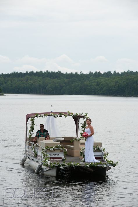 Perfect way to arrive for your wedding at The Lakehouse at Keowee Vineyards! Lake Wedding Decorations Summer, Lake Wedding Venues, Lake House Wedding, Nh Wedding, Boat Wedding, Wedding Transportation, Cottage Wedding, Lakeside Wedding, Maine Wedding