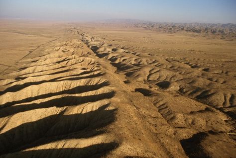 Falla de San Andrés (California, EEUU) San Andreas Fault, San Andreas, Free Stock Photos Image, California Usa, Cosmos, Stock Photography, Country Roads, California, Collage