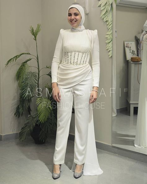 Asmaa Abd El Shafi’s Instagram post: “Congratulations to Our lovelygirl.., SANA @sana_tarek 🤍🤍 who looked beautiful in her white jumpsuit with beaded elements silver and pearls…” Jumpsuit Outfit Soiree, Engagement Suits Women, Soiree Jumpsuits For Hijab, Soiree Outfits For Hijab, Soiree Jumpsuits, Hijab Jumpsuit, Jumpsuit Hijab, Soiree Outfits, Outfit Soiree