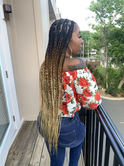 long knotless braids, ombre knotless braids . Knotless Braids Ombre, Knotless Braids For Black Women, Ombré Knotless Braids, Ombre Knotless Braids, Long Knotless Braids, Braids Ombre, Braids For Black, Natural Hair Styles Easy, Knotless Braids