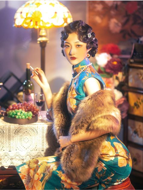 Old Shanghai Style, Shanghai Aesthetic, Shanghai Style, Shanghai Tang, Old Shanghai, Chinese Aesthetic, Concept Clothing, Qipao Cheongsam, Chinese Wedding