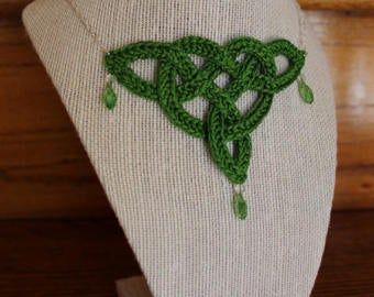 Crochet Patterns with Celtic Knots by CelticKnotCrochet on Etsy Celtic Knot Crochet, Celtic Knot Bracelet, Celtic Shamrock, Crochet Necklace Pattern, Celtic Knot Necklace, Celtic Necklace, Celtic Patterns, Beautiful Cities, Necklace Patterns