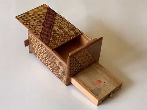 Chinese Puzzle Box, Japanese Ring, Golden Curry, Japanese Puzzle Box, Secret Drawer, Box Hacks, Japanese Puzzle, Toy Shelf, Puzzle Boxes