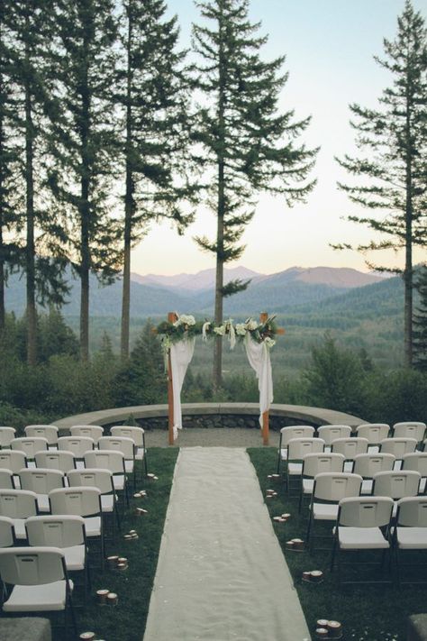 Romantic pacific northwest with pine trees and amazing mountain views white-curtained wedding arch | Image by From The Daisies #mountainwedding #ceremonyinspiration #lillyred #weddingdestinationphotographer May Wedding Groom Attire, Washington Outdoor Wedding, Wedding Venues With A View, Wedding Venue Oregon, Wedding Venues In Washington State, Washington Wedding Venues Outdoor, Whimsical Reception, Wedding Arch White, Wedding Venues Washington State