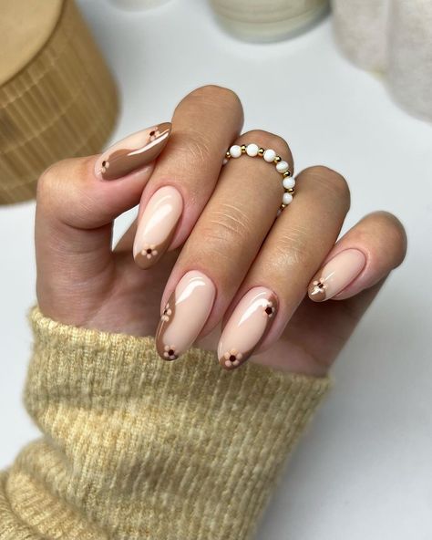 30 Cute Fall Nail Art to Inspire You Nail Inspo Short Fall, Spring Nail Polish Colors, Brown Nail Art, Fall Manicure, Cute Nails For Fall, Cute Summer Nails, Fall Nail Art, Oval Nails, Spring Nail