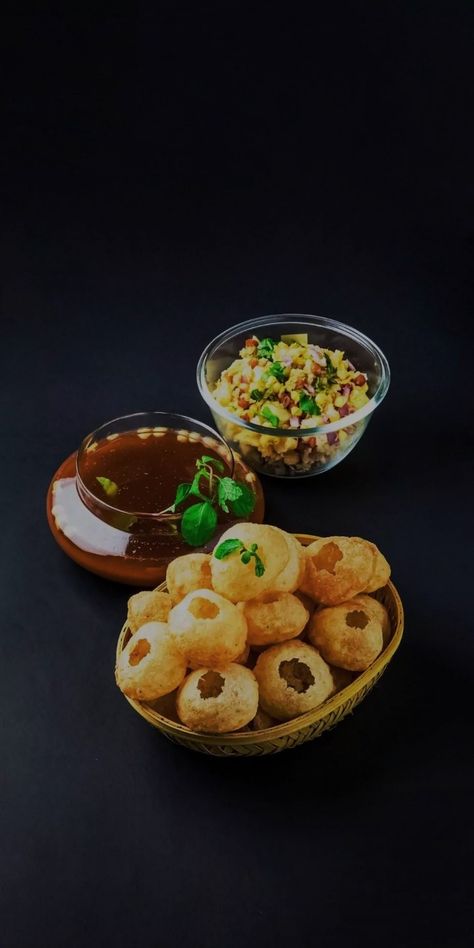 Panipuri Photography, Pani Puri Photography, Indian Food Photography, Food Reference, Beginner Photography, Food Van, Pani Puri, Chaat Recipe, Indian Snack Recipes