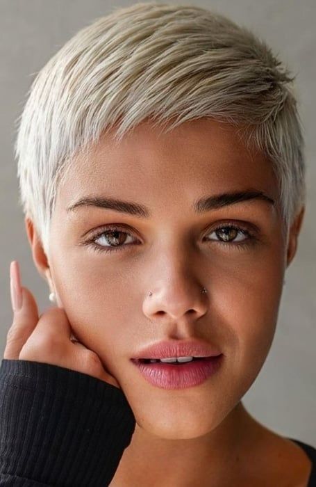 40 Edgy Short Pixie Cut for 2023 - The Trend Spotter Bardot Bangs, Spiky Hairstyles, Short Blonde Pixie, Edgy Pixie Cuts, Very Short Haircuts, Short Hair Pixie Cuts, Super Short Hair, Blonde Pixie Cuts, Very Short Hair