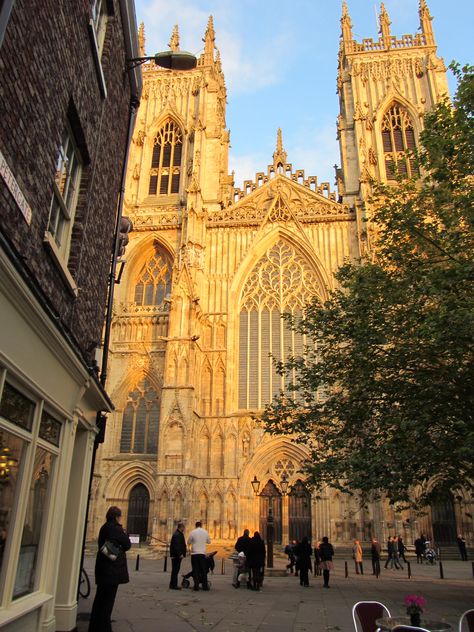 How amazing York St John University graduation is.... Stunning @YorkStJohnUniversity York St John University Uk, Aberystwyth University Aesthetic, St John University, University Of York England Aesthetic, University Of York Uk, Uni Of York, York University England, York Aesthetic England, John Core