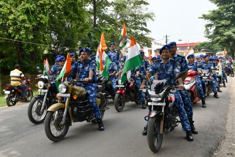 RAF Organizes ‘Har Ghar Tiranga’ Bike Rally in Jamshedpur: 106 Rapid Action Force leads patriotic event ahead of India’s 78th Independence Day A grand... https://townpost.in/ King George Strait, Action Force, Bike Rally, Flag Display, King George, National Flag, Independence Day, Force, Bike