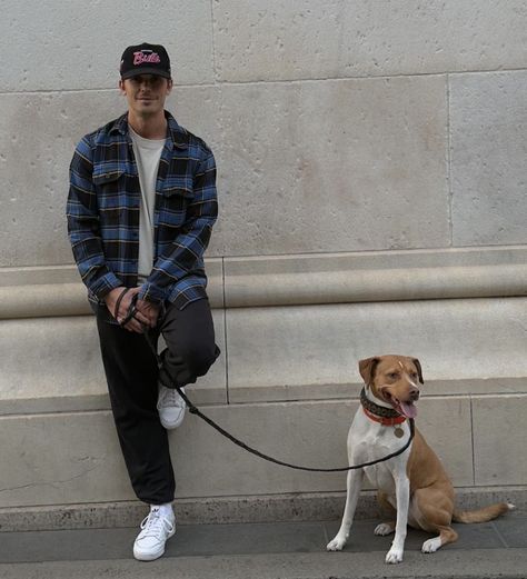 Antoni Porowski Outfits, Antoni Porowski Style, Grunge Cowboy, Antoni Porowski, Winter Layers, The Color Blue, Mens Outfit Inspiration, Winter Layering, Oui Oui