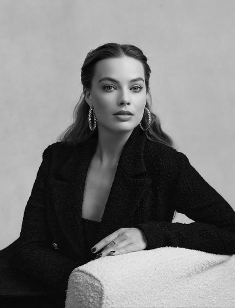 Margot Robbie Photoshoot, Margaret Robbie, Margot Robbie, Photoshoot Ideas, Actors & Actresses, Muse, Aura, Actresses, Actors