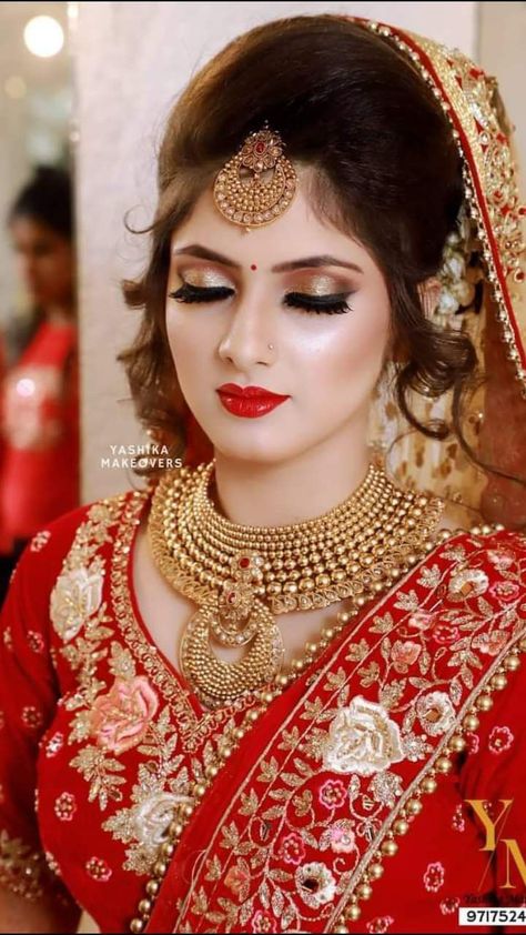 Makeup Artist Course, Bridal Hairstyle Indian Wedding, Indian Bride Poses, Indian Bride Photography Poses, Indian Bride Makeup, Pakistani Bridal Makeup, Bridal Makeup Images, Indian Bridal Photos, Top Makeup