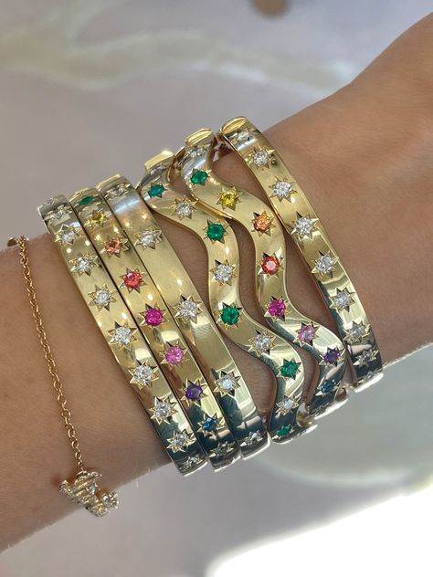 Gold Colorful Jewelry, Crystal Bracelet Stack, Colorful Gold Jewelry, Wrist Stack, Arm Cuffs, Indie Jewelry, Jewelry Accessories Ideas, Dope Jewelry, Stacked Jewelry