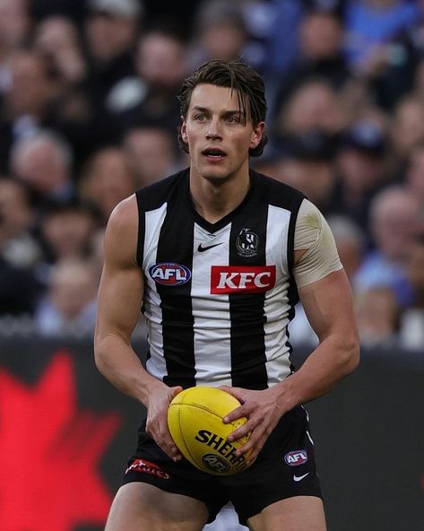 Patrick Lipinski Collingwood, Pat Lipinski, Collingwood Wallpaper, Patrick Lipinski, Afl Aesthetic, Afl Players, Essendon Football Club, Collingwood Football Club, Swag Shoes