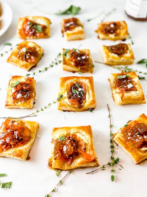 Goat Cheese Fig Jam, Prosciutto Appetizer, Fig Tart, Crispy Prosciutto, Puff Pastry Appetizers, Goat Cheese Tart, Pastry Appetizer, Cheese Puff Pastry, Holiday Appetizers Recipes