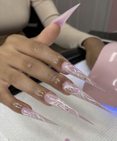 Long Clear Nail Designs, Stilleto Nails Long Designs, Nail Tech Room Ideas, Stilleto Nails Designs, Tapered Square Nails, Pink Ombre Nails, Long Acrylic Nail Designs, Nude Nail Designs, Drip Nails