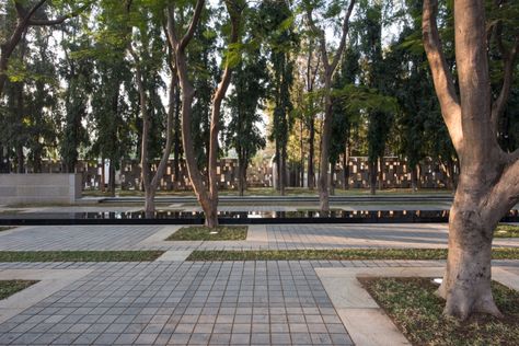 Gallery of Dr. Kallam Anji Reddy Memorial / Mindspace - 22 Pool Plumbing, Architecture Elevation, Urban Landscape Design, Landscape Plan, Landscape Architecture Design, Water Bodies, Urban Planning, Urban Landscape, Space Design