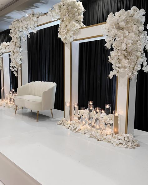 Last year when we set the trend of draping arca in black! It was fire🔥 🔥 Black And White Wedding Stage, Black Draping Wedding, Black Backdrop Wedding, White Drapes Wedding, Nikkah Decor, Gold Reception, Reception Stage Decor, Draping Wedding, Wedding Stage Backdrop