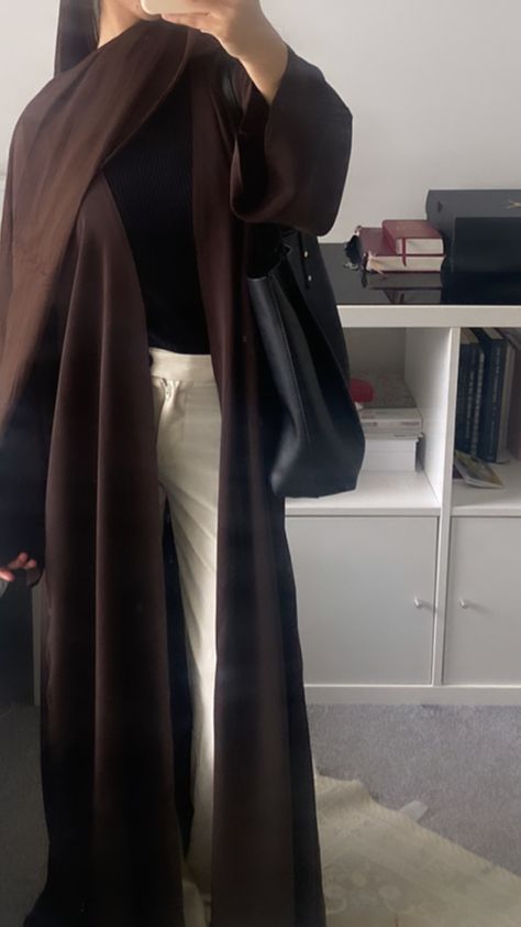 Open Abaya Outfit Casual, Summer Abaya Outfits, Abaya Fits, Eid Outfit Ideas, Abaya Outfit, Open Abaya, Hijab Trends, Muslim Outfits Casual, Muslim Fashion Hijab Outfits