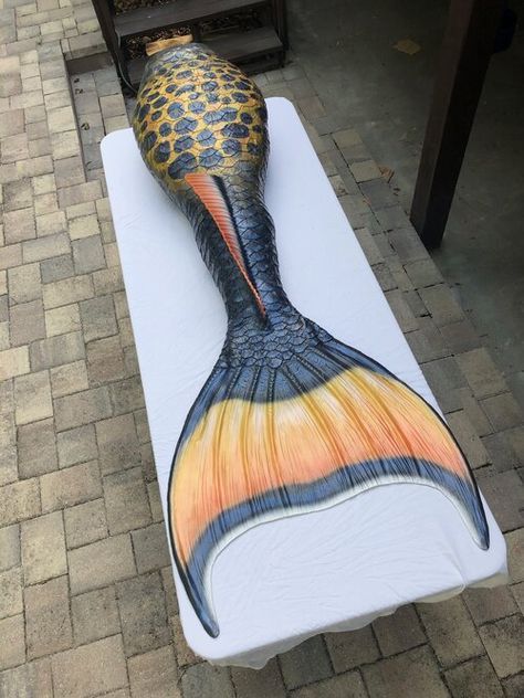 Orange Mermaid Tail, Fish Tails, Merman Tails, Realistic Mermaid Tails, Orange Mermaid, Mermaid Tales, Mermaid Ideas, Fantasy Things, Professional Mermaid