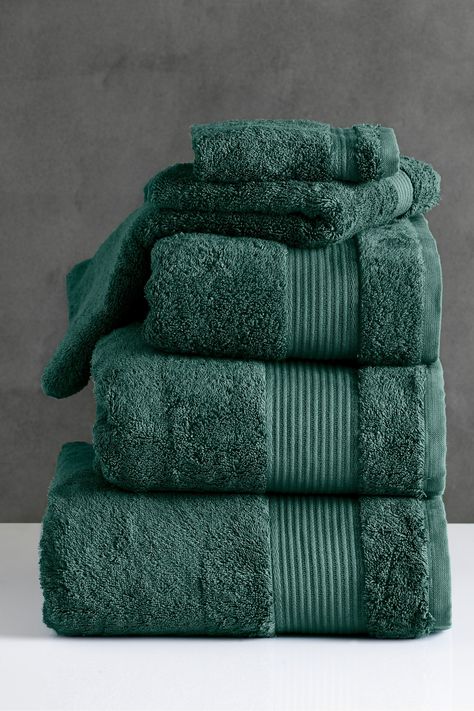 Green Towels Bathroom, Bathroom Quotes Decor, Dark Green Towels, Colour Meaning, Dark Green Bathrooms, Green Bathroom Accessories, Green Bathroom Decor, Green Bath Towels, Egyptian Cotton Towels