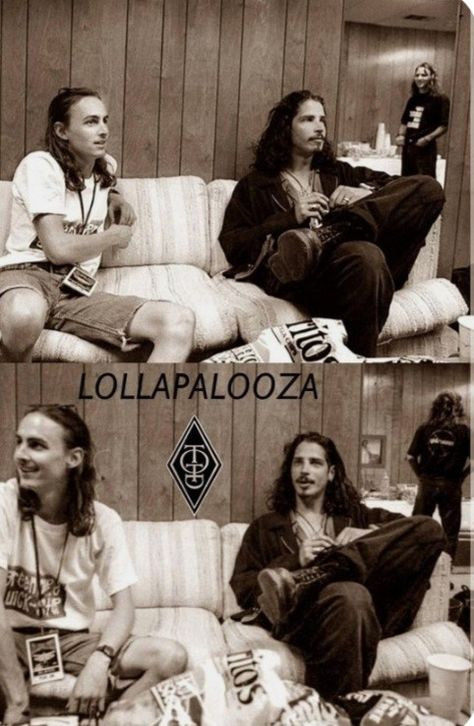 Lollapalooza Festival 1992 Chris Cornell And Eddie Vedder, Eddie Vedder 90s, Lollapalooza 1992, Stone Gossard, Black Hole Sun, Temple Of The Dog, Cornell University, Perfect People, Eddie Vedder