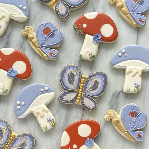 Enchanted Forest Baby Shower, Enchanted Forest Birthday, Forest Birthday Party, Enchanted Forest Party, Mushroom Cookies, Cookie Birthday Party, Fairy Baby Showers, Farm Cookies, Pumpkin Birthday Parties