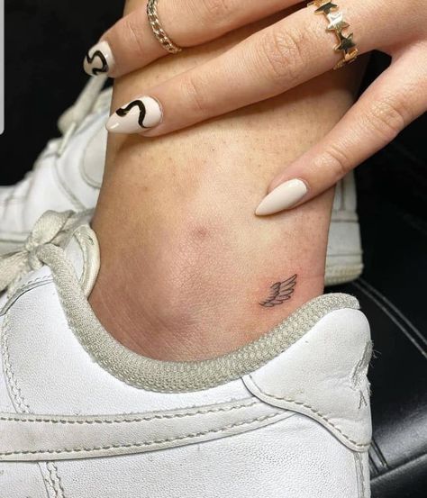 Inner Ankle Tattoos, Tiny Foot Tattoos, 27 Tattoo, Delicate Tattoos For Women, Small Foot Tattoos, Tato Minimal, Ankle Tattoos For Women, Butterfly Tattoos For Women, Foot Tattoos For Women