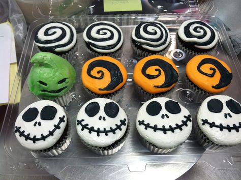 Jack Skeleton Cupcakes, Nightmare Before Christmas Birthday Cupcakes, Jack And Sally Cupcakes, Jack Skellington Cupcake Cake, The Nightmare Before Christmas Cupcakes, Tim Burton Cupcakes, Oogie Boogie Cupcakes, Jack Skellington Cupcakes, Nightmare Before Christmas Cupcake