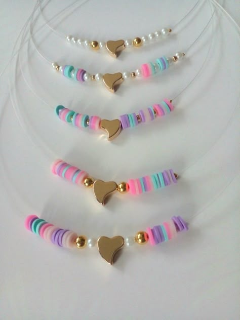 Collares Fantasmitas con dije de Corazón con baño de corazon de 18k Anting Manik, Girly Bracelets, Jewelry Display Cards, Pop Up Art, Diy Bracelet Designs, Jewelry Accessories Ideas, Fancy Jewellery, Handmade Jewelry Diy, Beaded Bracelets Diy