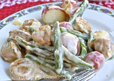 Recipes Using Sausage, Sausage Green Beans And Potatoes, Green Beans Red Potatoes, Sausage Green Beans, Creamed Green Beans, Potatoes And Sausage, Creamy Green Beans, Beans And Potatoes, Potatoes And Green Beans