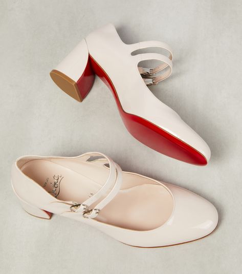 Elegant Heels Classy, Christian Louboutin Shoes Pumps, Louboutin Wedding Shoes, Louboutin Flats, Louboutin Online, Feminine Shoes, Mid Heel Shoes, Fancy Shoes, White Pumps