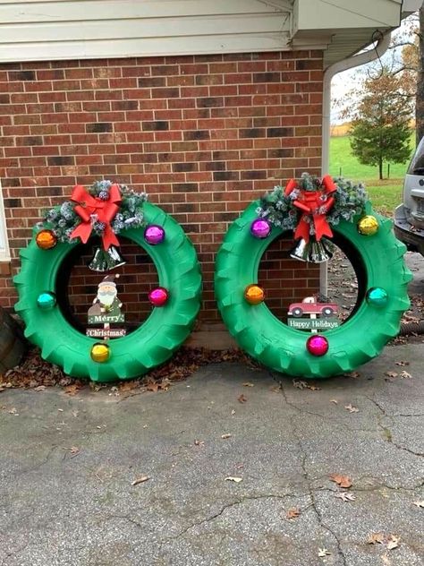 Tire Christmas Decorations, Tire Snowman, Tyre Garden Ideas, Garden Ideas Kids, Tyre Garden, Tire Ideas, Christmas Parade Floats, Jul Diy, Tire Art