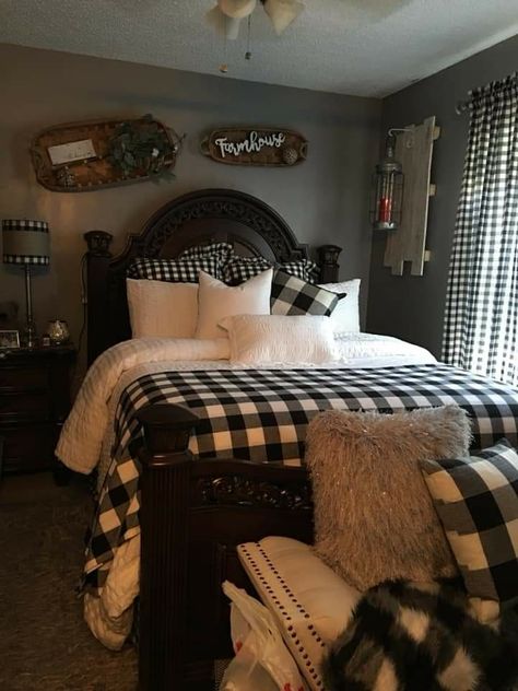 Checkered Bedroom, Winter Bedroom Decor, Paris Themed Bedroom, Holiday Bedroom, Beautiful Bedroom Decor, Farmhouse Style Bedrooms, Luxury Room Bedroom, Comfy Bedroom, Farmhouse Decorating