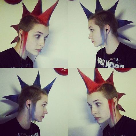 Spike Mohawk, Girl Mohawk, Liberty Spikes, Punk Girl, Crazy Hair, Pose Reference, Punk Rock, Night Club, Theater