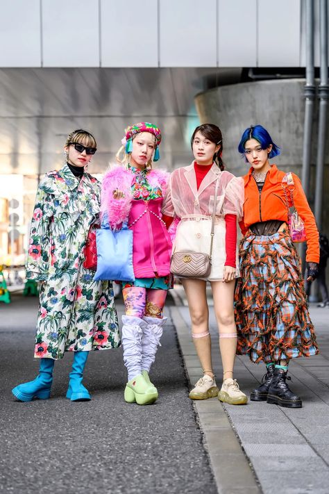 The Best Japanese Street Style From TOKYO FASHION WEEK 2024 Autumn/Winter! DAY ONE Japanese Street Fashion Harajuku, Japanese Harajuku Fashion, Japanese Street Style, Camp Fashion, Street Pics, Estilo Harajuku, Fashion Week 2024, Design Camp, Tokyo Fashion Week