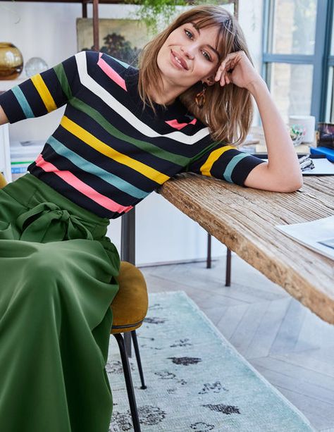 Rachel Knitted Tee Fun Office Outfits, Knitted Tee, Stripe Outfits, Boden Uk, Elegante Casual, A Pencil, Knit Tees, Knitted Tshirt, Green Skirt