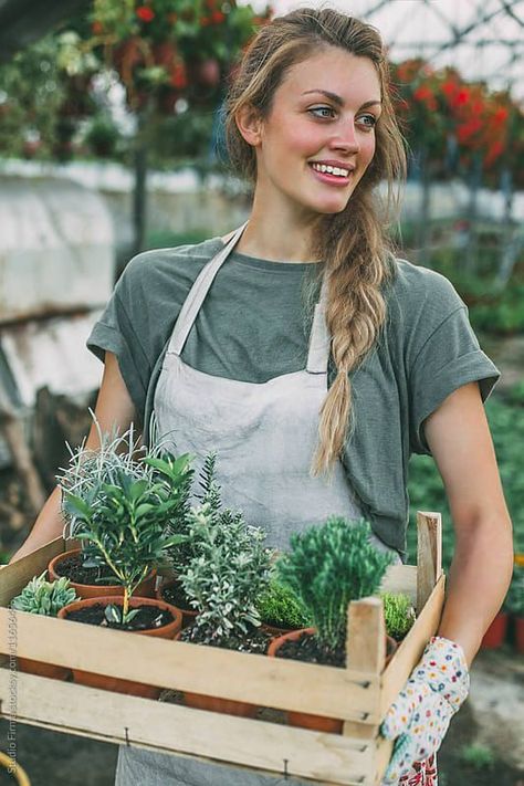 #herbgardening Gardening Outfits, Micro Farming, Farm Aesthetic, Gardening Aesthetic, Gardening Photography, Green Zone, Gardening Outfit, Homestead Survival, Garden Girls