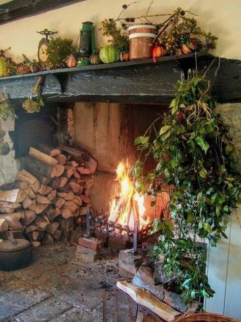 Witchy Mantel Decor, Open Hearth Fireplace, Rustic Cottage Fireplace, Cottage Hearth, Hearth Kitchen, Farmhouse Dinner, Festive Fireplace, Witchy Cottage, Witches Cottage