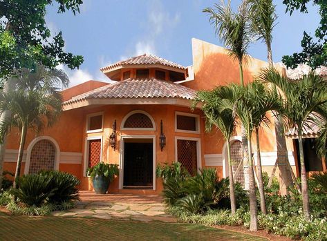 The Barranca 43 house is located in Casa de Campo, Dominican Republic. This home is perfect for a luxury getaway! Dominican Republic House Design, Dominican Houses, Luxury Getaway, Mountain House, Dominican Republic, Architecture Design, House Design, House Styles, Architecture